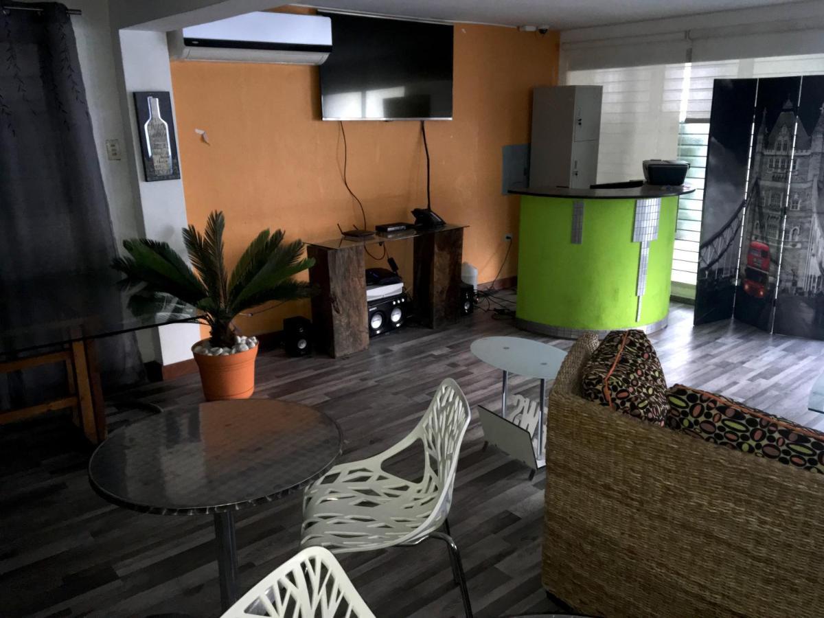 Serenade Lodging Rooms Panama Stadt Exterior foto