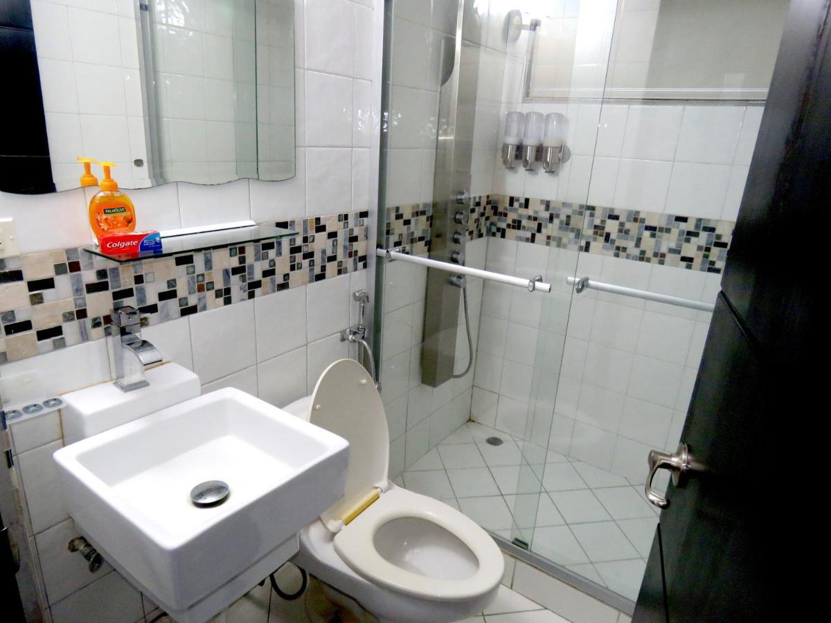 Serenade Lodging Rooms Panama Stadt Exterior foto