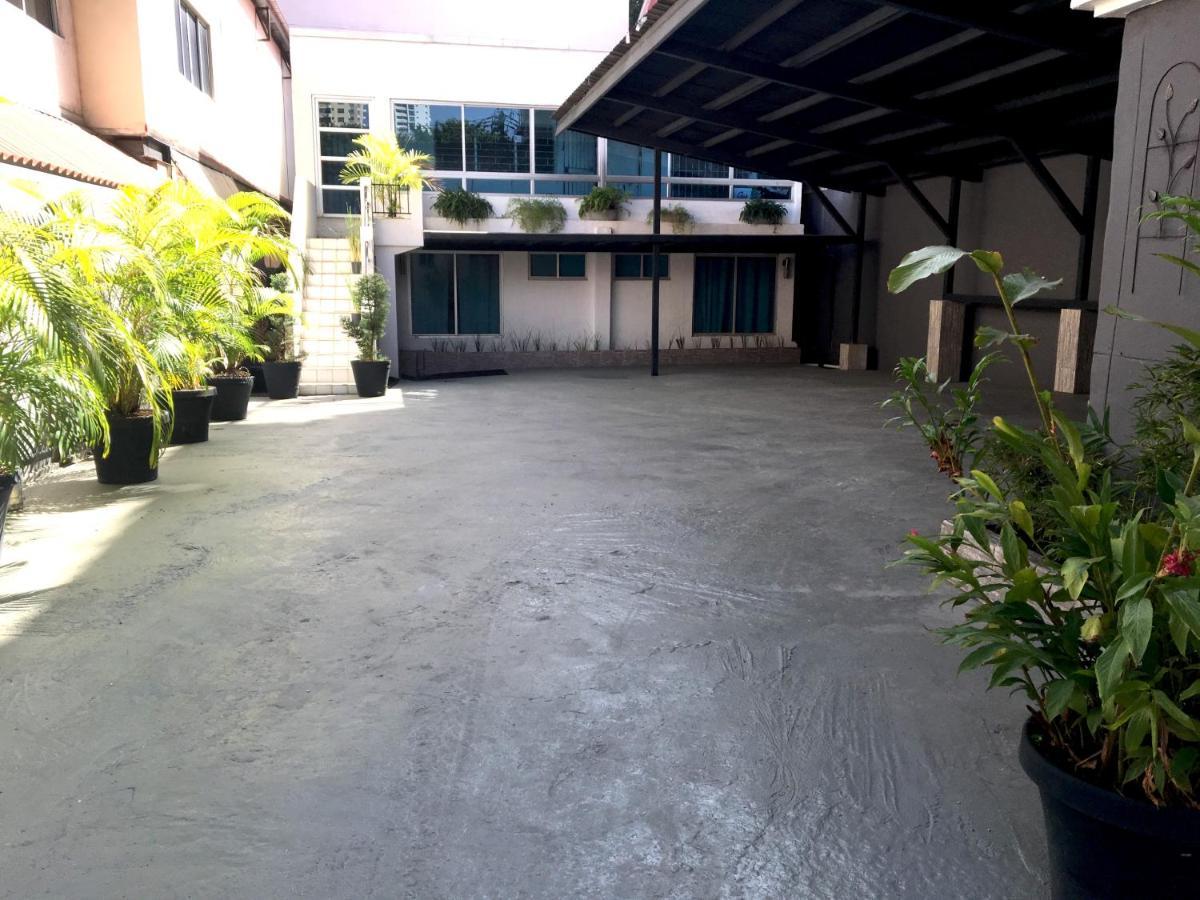 Serenade Lodging Rooms Panama Stadt Exterior foto